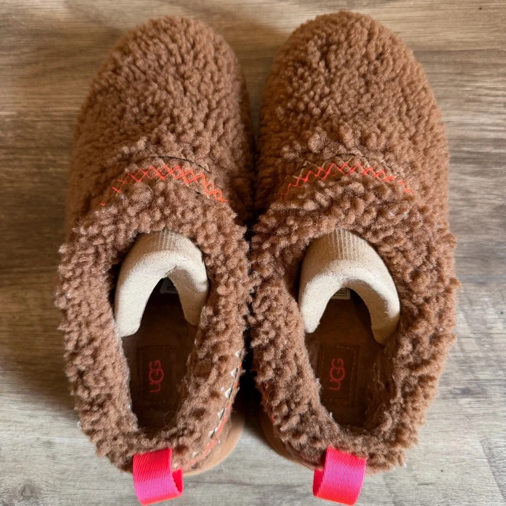 UGG Tazz Braid Platform Slippers Women’s Size 7 Hardwood Color